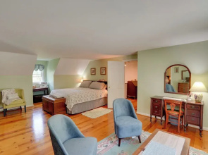 Pittsfield Home w/ Deck - 12 Mi to Jiminy Peak!