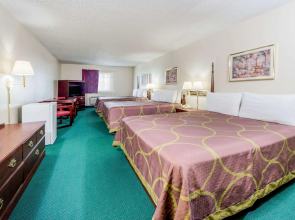 Super 8 by Wyndham Jerseyville