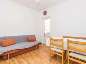 Stunning Home in Rab With Wifi and 4 Bedrooms