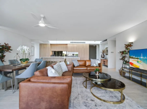 HomeHotel Ultra Luxurious 3 Bedroom Penthouse