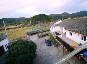 Yule Country Inn(宁波东钱湖鱼乐乡村客栈)