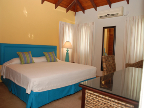 Coconut Court Beach Hotel