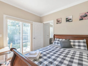 Bright 2 BR Private Suite by Elevate Rooms