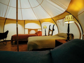 Luxury Glamping Retreat in Battle