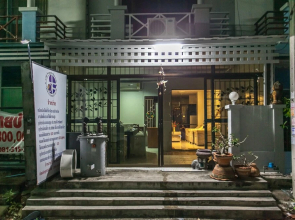 Bang Pu House Close by The Beach