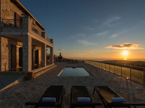 Villa Traditional II