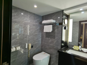 Guangdong Hotel-Free Shuttle & Registration Counter Service during Canton Fair