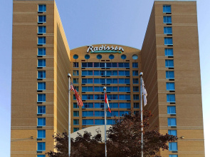 Radisson Suite Hotel - Toronto Airport
