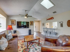 Ponte Vedra Beach Family Home: 2 Mi to Beaches!