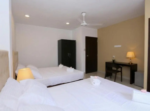 5 @ Rodney Place