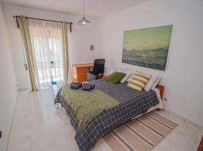 Charming Private Rooms in an Apartment A1 Penha - Faro