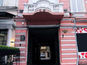 Hostel 51