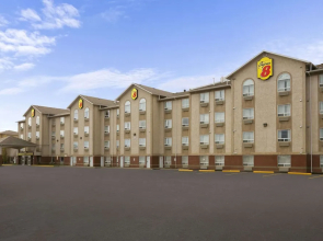 Super 8 Fort Nelson