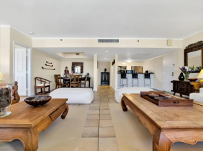 NEW Amazing Large 3BR Direct Oceanfront Penthouse On Ocean Drive