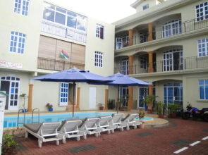 Studio in Pointe aux Piments, With Pool Access, Balcony and Wifi - 200