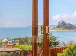 Castle View Apartment