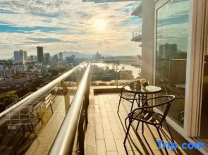 Kuching City Center Apartment With City View