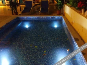 Xiari Hotel(涠洲岛浪漫满屋酒店)