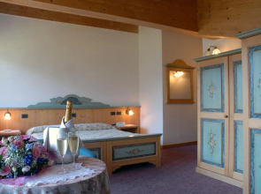 Chalet Pieren und Sports & Dolomiten
