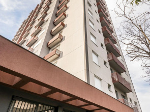Lindo Apto para casal Porto Alegre CON1820