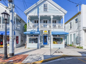 Cloud Suite on Duval Luxury Condo Epic Location