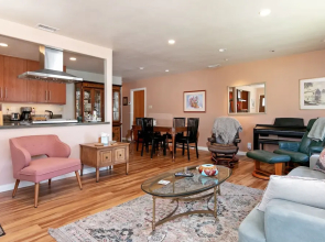 3772 Ventura - 1 Bedroom Duplex
