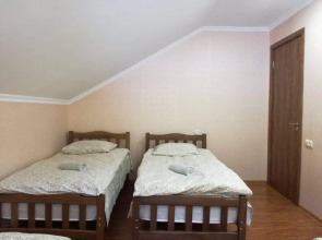 Lia's Guest house Tsvirmi