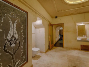 Taru Cave Suites