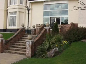 Devonshire House Hotel