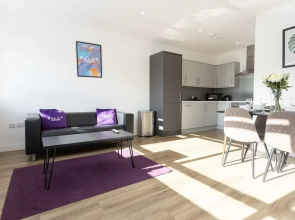 Modern, Stylish 1BR Apartment Nearby AO Arena