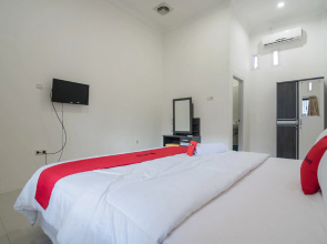 RedDoorz near Sultan Thaha Airport Jambi