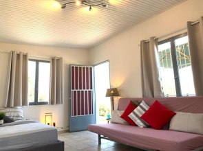 Olive Hill Private House