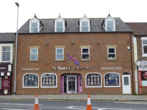 Apartment 5 - two bedroom luxury apartment close to town, mainline rail & theatre stylish and comfortable