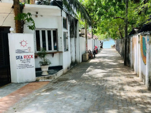 Sea Rock Beach Hotel