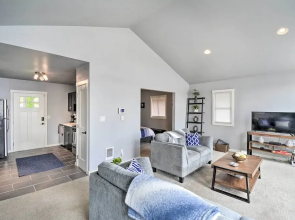 Manette Waterfront: Kayak the Bay & Walk to Town!