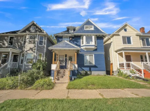 Pet Friendly 5BR Home near Downtown Detroit by RedAwning