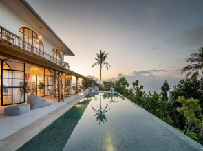 NEW ! Stunning 4BR Jungle View Villa in Lovina