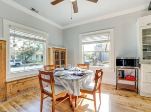 Walk to Midtown: Charming Reno Retreat