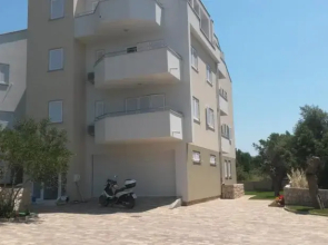 Pool Apartments Lucija