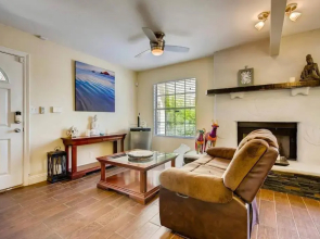 Villa Gordal - Enormous Villa in las Vegas with 39 Sleeps