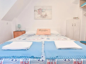 Sailor House