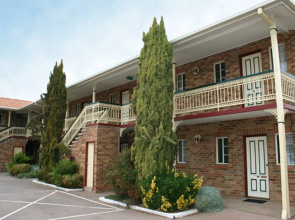 Grand Manor Motor Inn - Queanbeyan