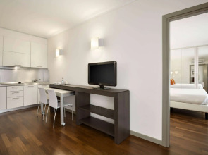 Отель Ramada Plaza by Wyndham Milano