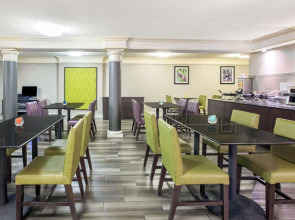 La Quinta Inn by Wyndham Fresno Yosemite