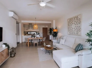 Amazing Condo With Picuzzi Steps From the Beach
