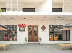 OYO 820 Labkoff Cafe and Hostel