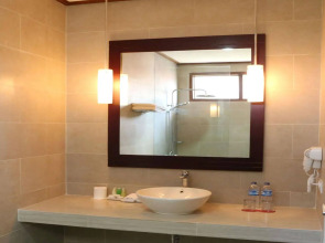 Yulia Beach Inn Kuta