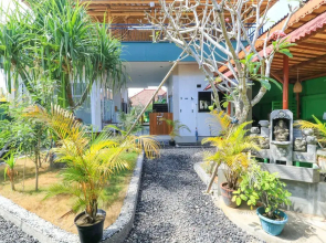 The Green Groves Hostel