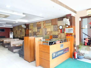 Hotel Lemon And Chilli By OYO Rooms