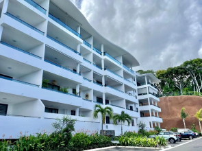 Mititai condo sea view & pool the quiet place near the airport